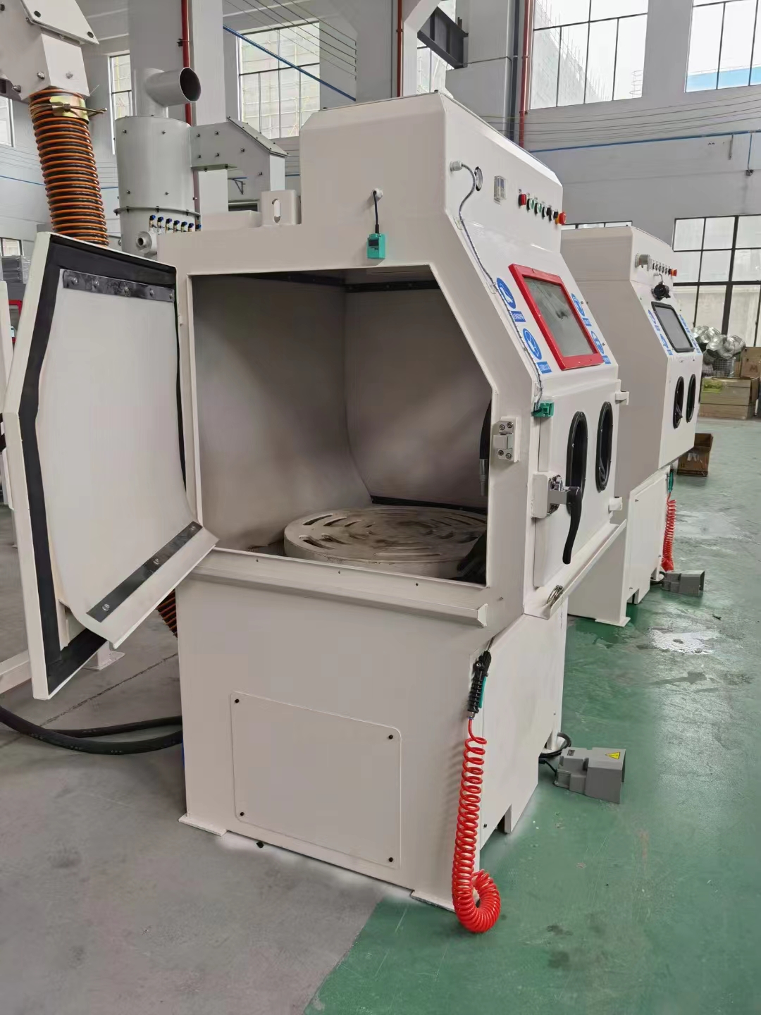 保亭移动式抛丸机的工作原理?